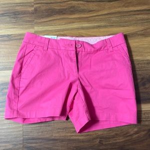 Women’s brand new Crown & Ivy pink shorts